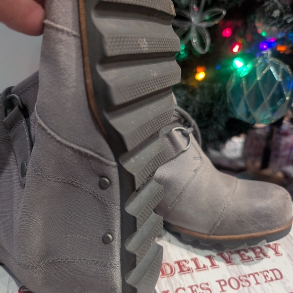Sorel wedge boots - Picture 2 of 3
